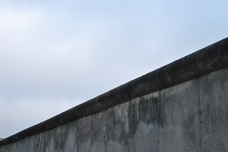 Mauerabdeckung - Gedenkstätte Berliner Mauer Berliner Mauer, Nordbahnhof, Kapelle, Grenzanlage, DDR, Gedenkstätte Berlin Pictures