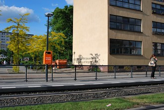 Straßenbahnhaltestelle M4 Buschallee Graffiti, ÖV, Berlin, ÖVN, Öffentlicher Nahverkehr, Pankow, Weißensee, Tram, Straßenbahn, Sprüherei Berlin Pictures