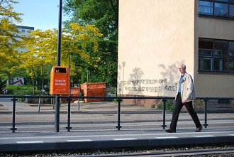 Straßenbahnhaltestelle M4 Buschallee Tram, ÖVN, Weißensee, Graffiti, Straßenbahn, Sprüherei, ÖV, Pankow, Öffentlicher Nahverkehr, Berlin Berlin Pictures