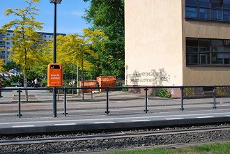 Straßenbahnhaltestelle M4 Buschallee Weißensee, Berlin, Pankow, Tram, ÖV, Graffiti, Sprüherei, Öffentlicher Nahverkehr, ÖVN, Straßenbahn Berlin Pictures