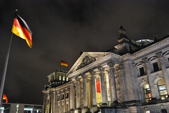 Haupteingangsseite des Reichstagsgebäude Bundestag, Berlin, Neorenaissance, Fahne, Reichstag, Regierungsviertel, Berlin Mitte, Tiergarten, Reichstagsgebäude, Flagge Berlin Pictures