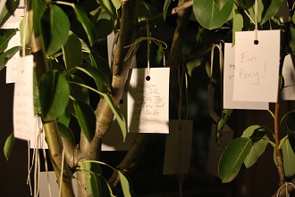 Wish Tree von Yoko Ono Berlin, poesie festival berlin, Ausstellung, ADK, Akademie der Künste, Sprachspiele Berlin Pictures